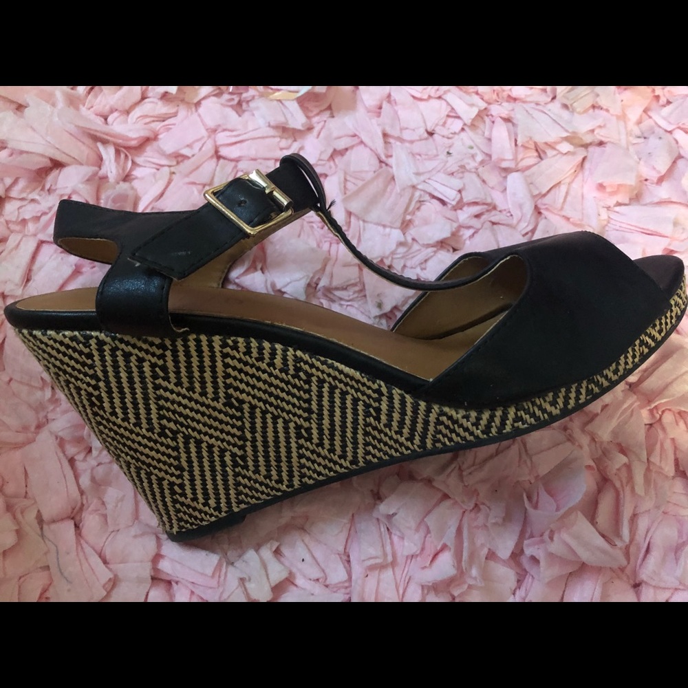 Torrid wedges - Picture 1 of 2